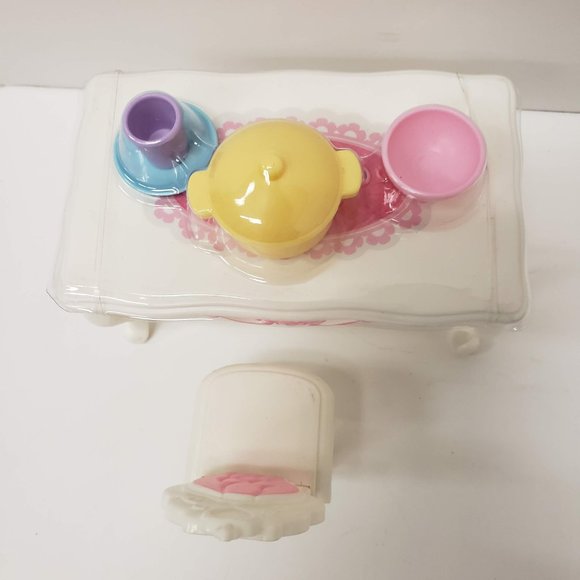 New Dollhouse Bedroom/Kitchen set - Picture 6 of 16